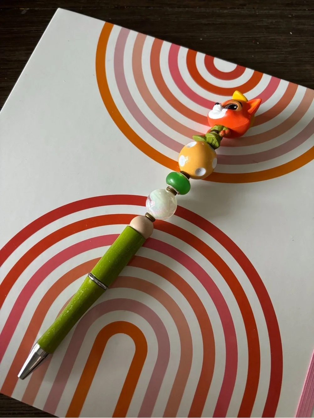 Disney Doorables: Robin Hood: Robin Hood handmade beaded pen
